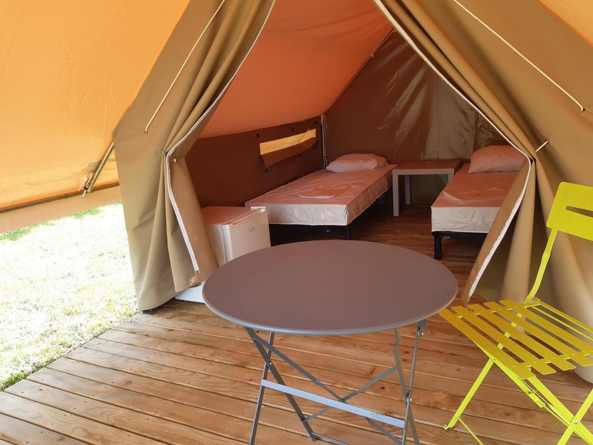 Camping De La Miniere ฟอร์ฌ-เล-โซ ภายนอก รูปภาพ